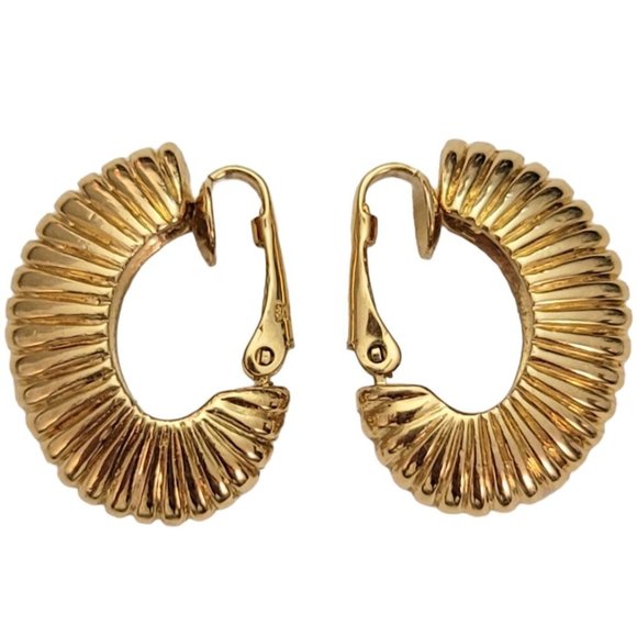 Trifari Crown Over T Gold Tone Shrimp Half Hoop Clip On Earrings, Signed E149 - Picture 2 of 10